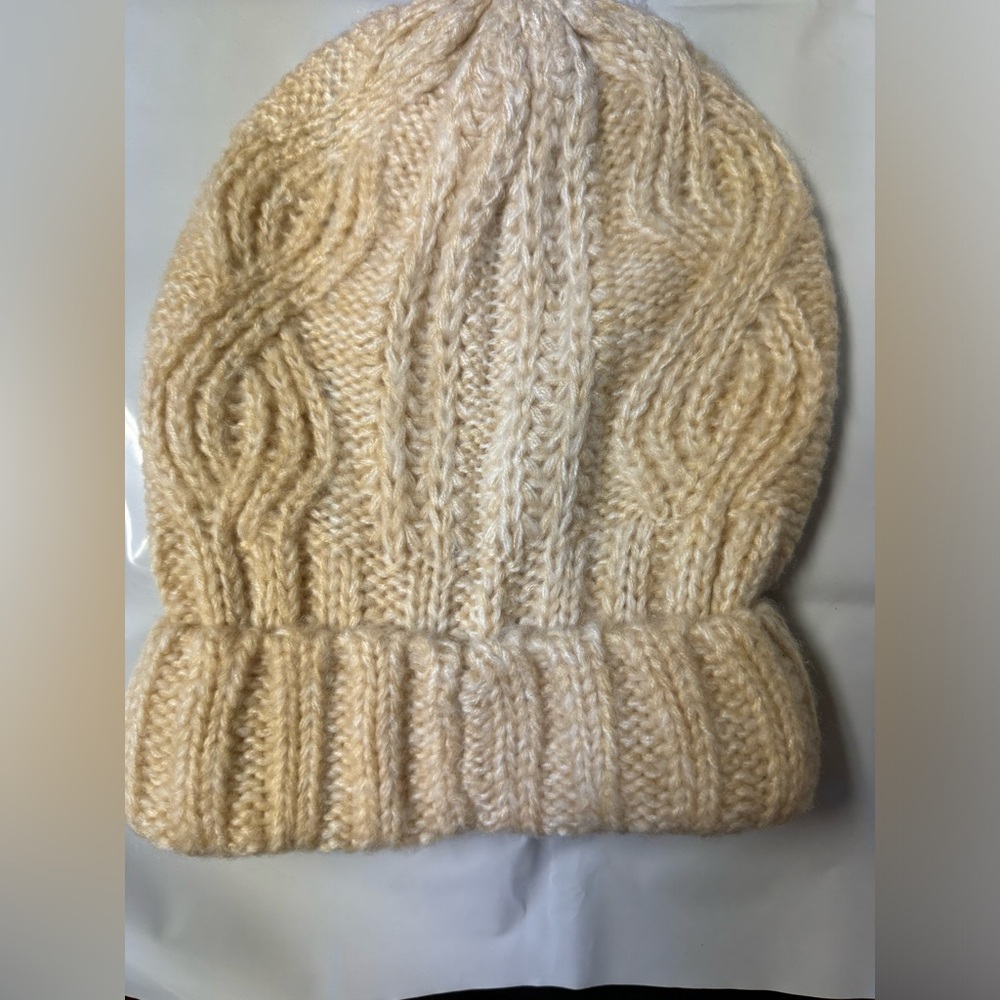 FREE People Harlow Cable-knit Cream Beanie Hat Retail $35 - Picture 4 of 6